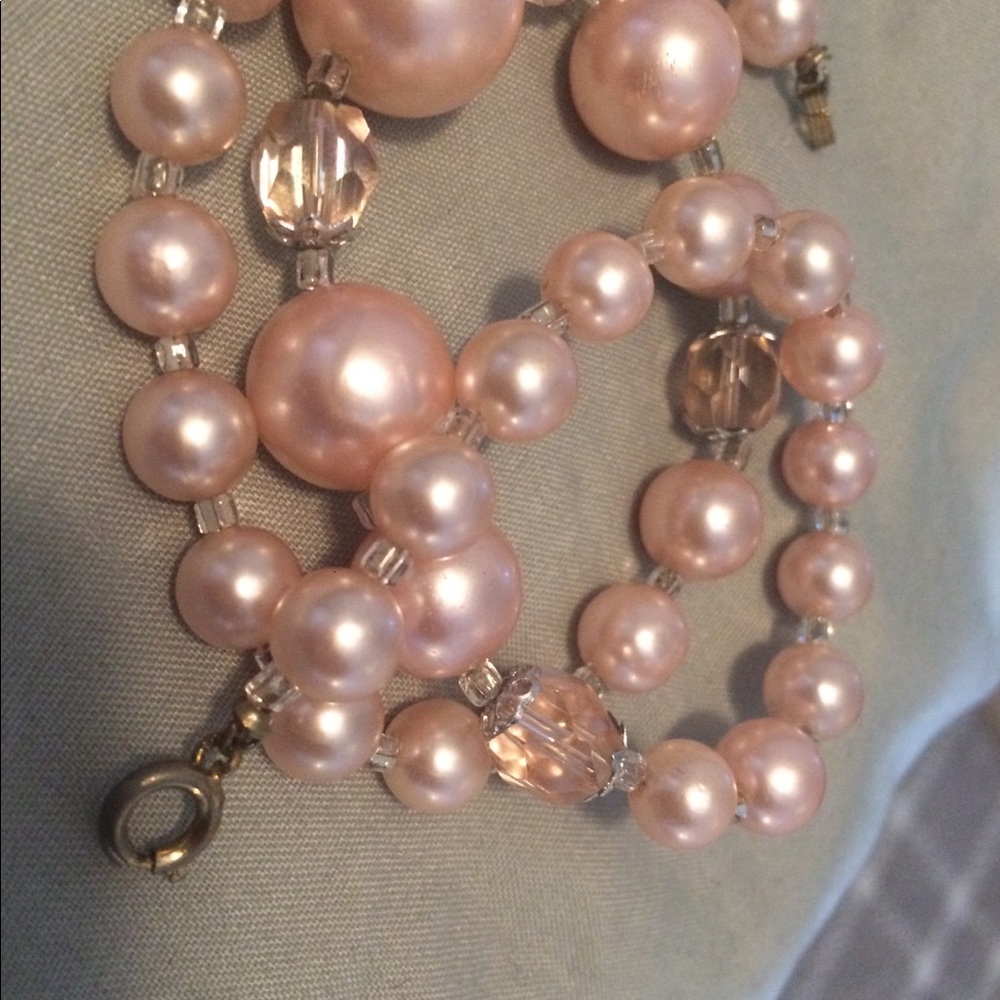 Vintage pearl necklace